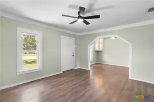 307 Crockett St, Holland, TX 76534 - Photo 7