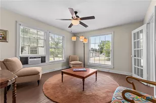 111 N 11th St, Temple, TX 76501 - Photo 13