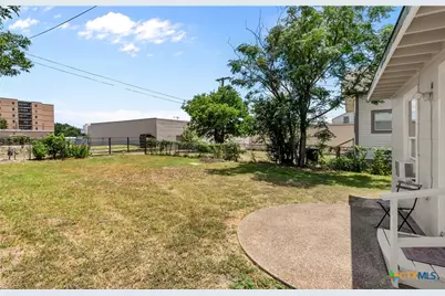 111 N 11th Street, Temple, TX 76501 - Photo 23