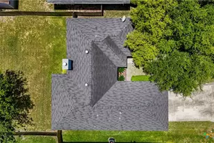 1615 Sunshine Peak, New Braunfels, TX 78130 - Photo 27