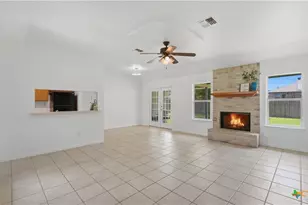 1615 Sunshine Peak, New Braunfels, TX 78130 - Photo 3