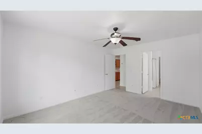1615 Sunshine Peak, New Braunfels, TX 78130 - Photo 17