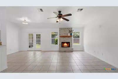 1615 Sunshine Peak, New Braunfels, TX 78130 - Photo 9