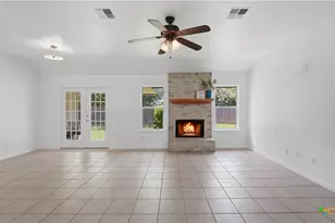 1615 Sunshine Peak, New Braunfels, TX 78130 - Photo 9