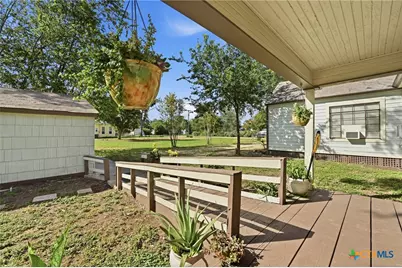 101 Bowie Street, Martindale, TX 78655 - Photo 29
