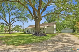 101 Bowie St, Martindale, TX 78655 - Photo 3