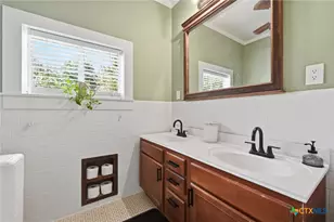 101 Bowie St, Martindale, TX 78655 - Photo 21