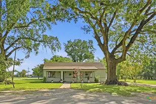 101 Bowie St, Martindale, TX 78655 - Photo 1