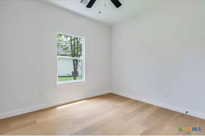 107 Keahi Court, Bastrop, TX 78602 - Photo 27