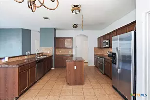 816 Evergreen Farm Dr, Temple, TX 76502 - Photo 9