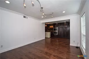 304 Cottonwood Dr, Harker Heights, TX 76548 - Photo 7