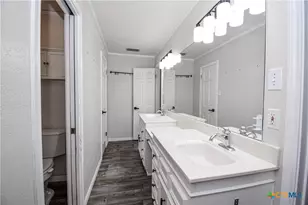 304 Cottonwood Dr, Harker Heights, TX 76548 - Photo 21