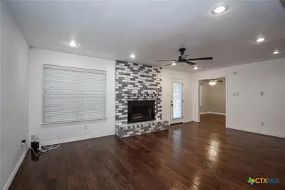 304 Cottonwood Drive, Harker Heights, TX 76548 - Photo 15