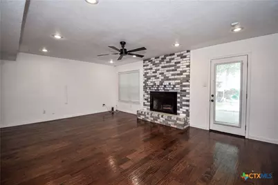304 Cottonwood Drive, Harker Heights, TX 76548 - Photo 15