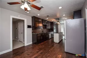304 Cottonwood Dr, Harker Heights, TX 76548 - Photo 11
