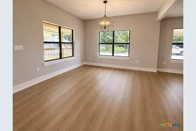 800 N Fannin Avenue, Cameron, TX 76520 - Photo 5