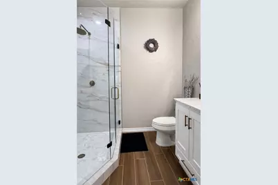 231 Navarro Xing Street #7B, Seguin, TX 78155 - Photo 17