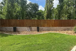 231 Navarro Xing St, Seguin, TX 78155 - Photo 5