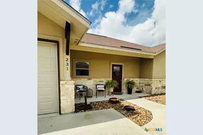 231 Navarro Xing Street #7B, Seguin, TX 78155 - Photo 3