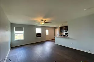 409 Wincliff Ln, Jarrell, TX 76537 - Photo 5