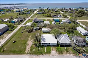 305 W Dallas Ave, Seadrift, TX 77983 - Photo 23