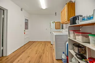 305 W Dallas Ave, Seadrift, TX 77983 - Photo 17
