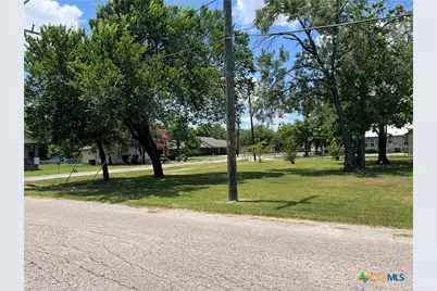 307 S Willis Street, Granger, TX 76530 - Photo 3