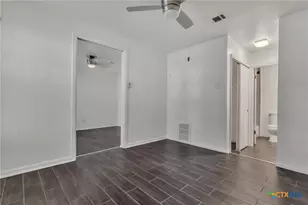 1624 Aquarena Springs Dr, San Marcos, TX 78666 - Photo 9