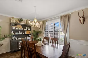 504 Colony Creek Dr, Victoria, TX 77904 - Photo 5