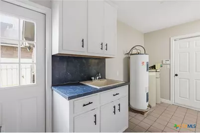 504 Colony Creek Drive, Victoria, TX 77904 - Photo 25
