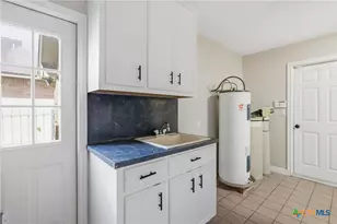 504 Colony Creek Dr, Victoria, TX 77904 - Photo 25