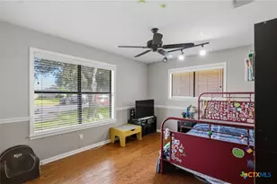 504 Colony Creek Dr, Victoria, TX 77904 - Photo 17