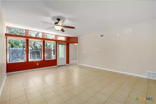 2046 Ridge View Dr, San Marcos, TX 78666 - Photo 7