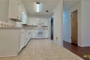 727 Royal St, Salado, TX 76571 - Photo 33