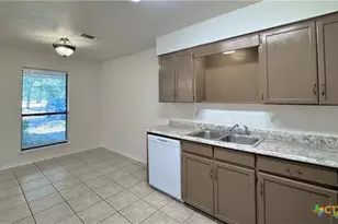 727 Royal St, Salado, TX 76571 - Photo 7