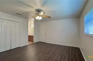 727 Royal St, Salado, TX 76571 - Photo 11
