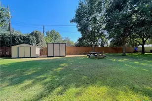 727 Royal St, Salado, TX 76571 - Photo 15