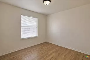104 Evergreen Cir, Georgetown, TX 78626 - Photo 11