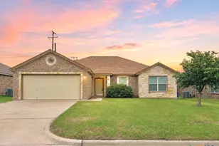 1015 Franklin Cir, Belton, TX 76513 - Photo 1