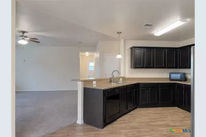 1015 Franklin Circle, Belton, TX 76513 - Photo 7