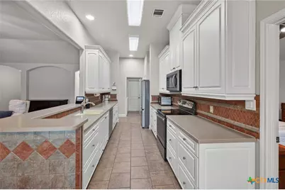 2167 Stonehaven, New Braunfels, TX 78130 - Photo 5