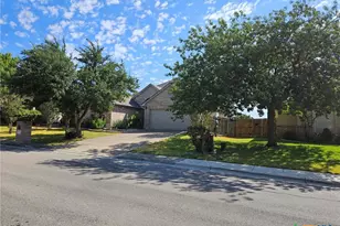 2253 N Ranch Estates Blvd, New Braunfels, TX 78130 - Photo 29