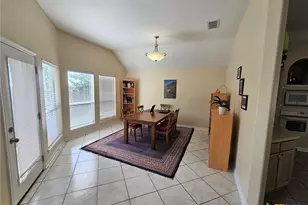 2253 N Ranch Estates Blvd, New Braunfels, TX 78130 - Photo 7