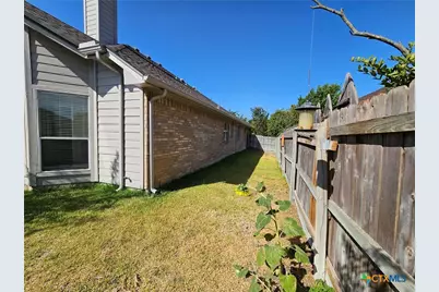 2253 N Ranch Estates Boulevard, New Braunfels, TX 78130 - Photo 5