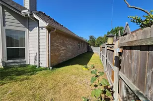 2253 N Ranch Estates Blvd, New Braunfels, TX 78130 - Photo 5