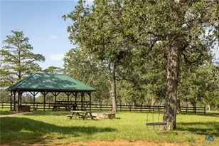 10488 Hwy 304, Harwood, TX 78629 - Photo 9