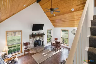 10488 Hwy 304, Harwood, TX 78629 - Photo 27
