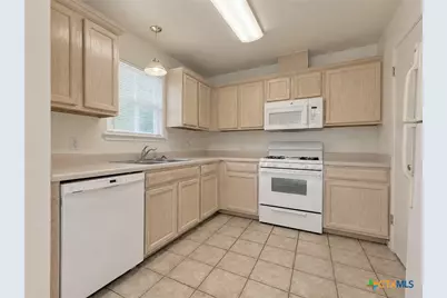900 Jasmine Trail, Georgetown, TX 78626 - Photo 3