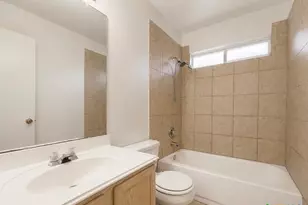 900 Jasmine Trail, Georgetown, TX 78626 - Photo 15