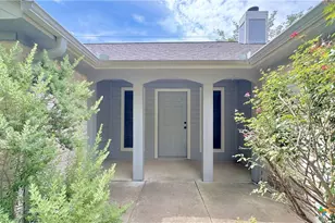 902 Jasmine Trail, Georgetown, TX 78626 - Photo 3